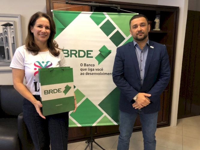 BRDE apresenta ações de apoio a projetos sociais para Rede Laço de Voluntariado