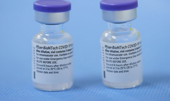 Pfizer fecha acordo para produção de vacinas no Brasil