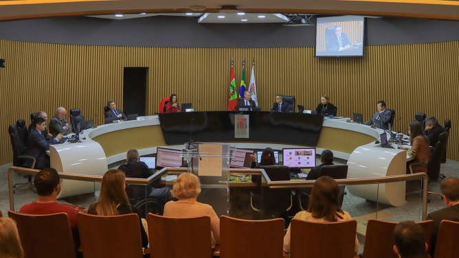TCE/SC apresenta dados de indícios de inconsistências no Universidade Gratuita, e no Fumdesc e reforça importância dos mecanismos de fiscalização dos programas