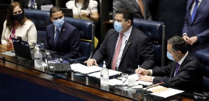 Congresso Nacional promulga emenda que adia Eleições 2020, e Barroso destaca que Justiça Eleitoral atuará por pleito limpo e seguro
