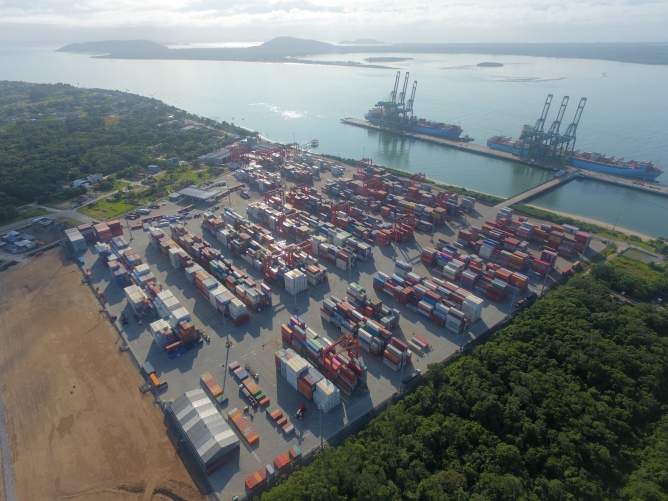 Porto Itapoá já é o maior porto de Santa Catarina e o terceiro maior do Brasil em movimentação de contêineres