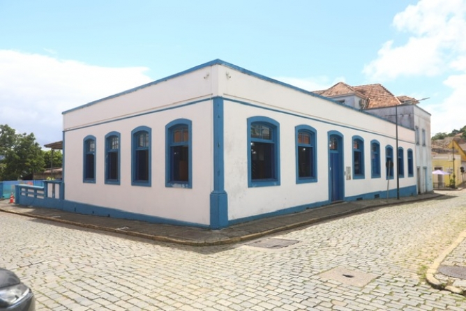 Oficina gratuita resgata arte da tecelagem em São Francisco do Sul