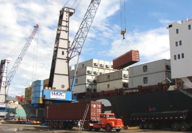 Importadora que não desembarca produtos por portos catarinenses perde direito a regime especial de ICMS